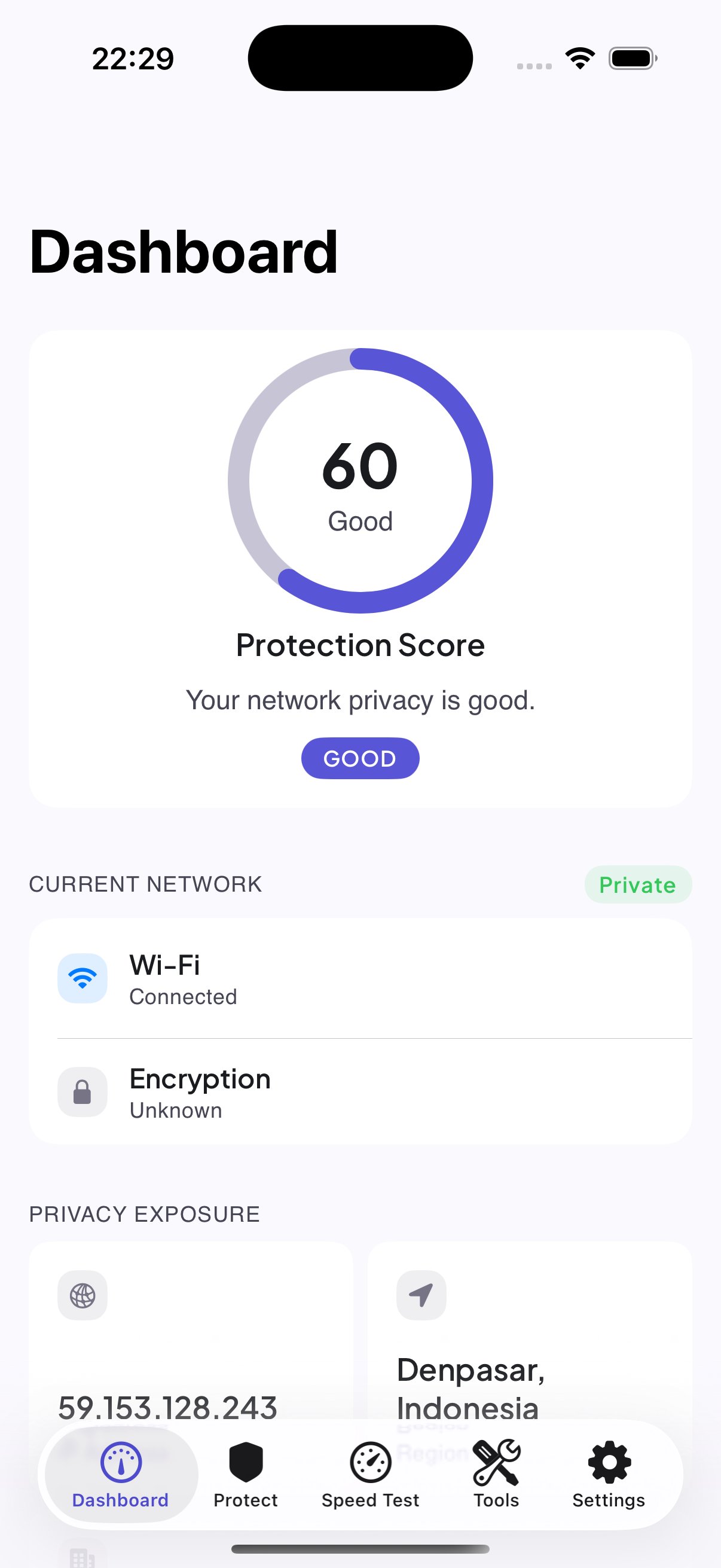 Auralink dashboard on iPhone: connection status and the button that switches the secure tunnel on or off
